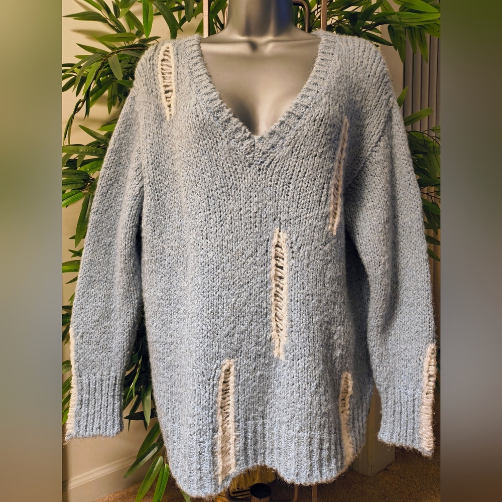 AMS Pure Uniquely Beautiful Baby Blue V-Neck Sweater (Nwot)